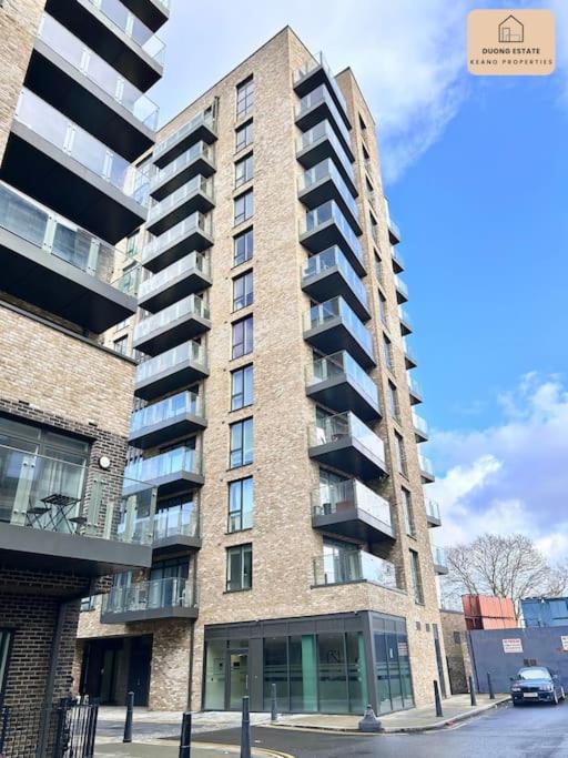 Long Term Business Relocators Canary Wharf Londra