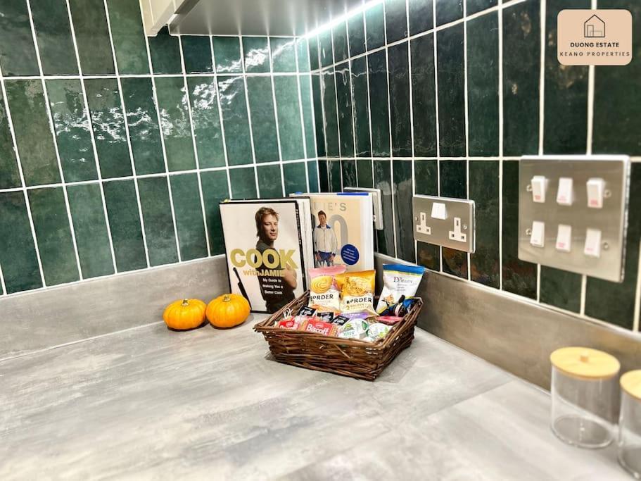 Long Term Business Relocators Canary Wharf Apartment *